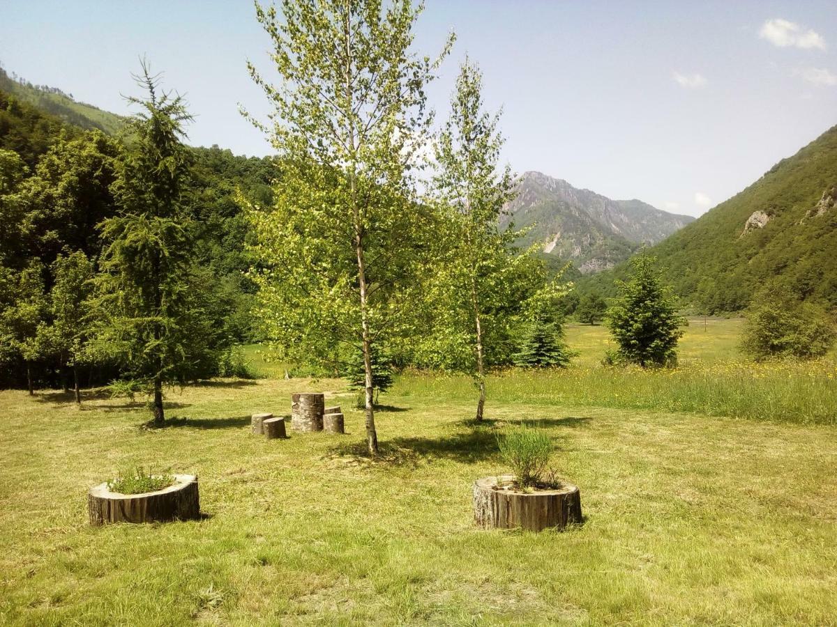 Taramour Cottages. مويكوفاتش المظهر الخارجي الصورة