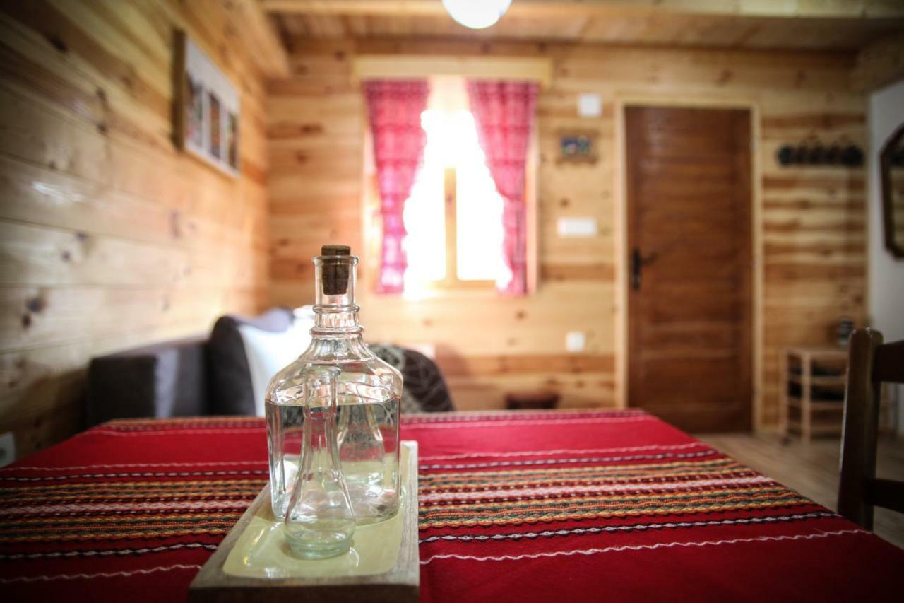 Taramour Cottages. مويكوفاتش المظهر الخارجي الصورة