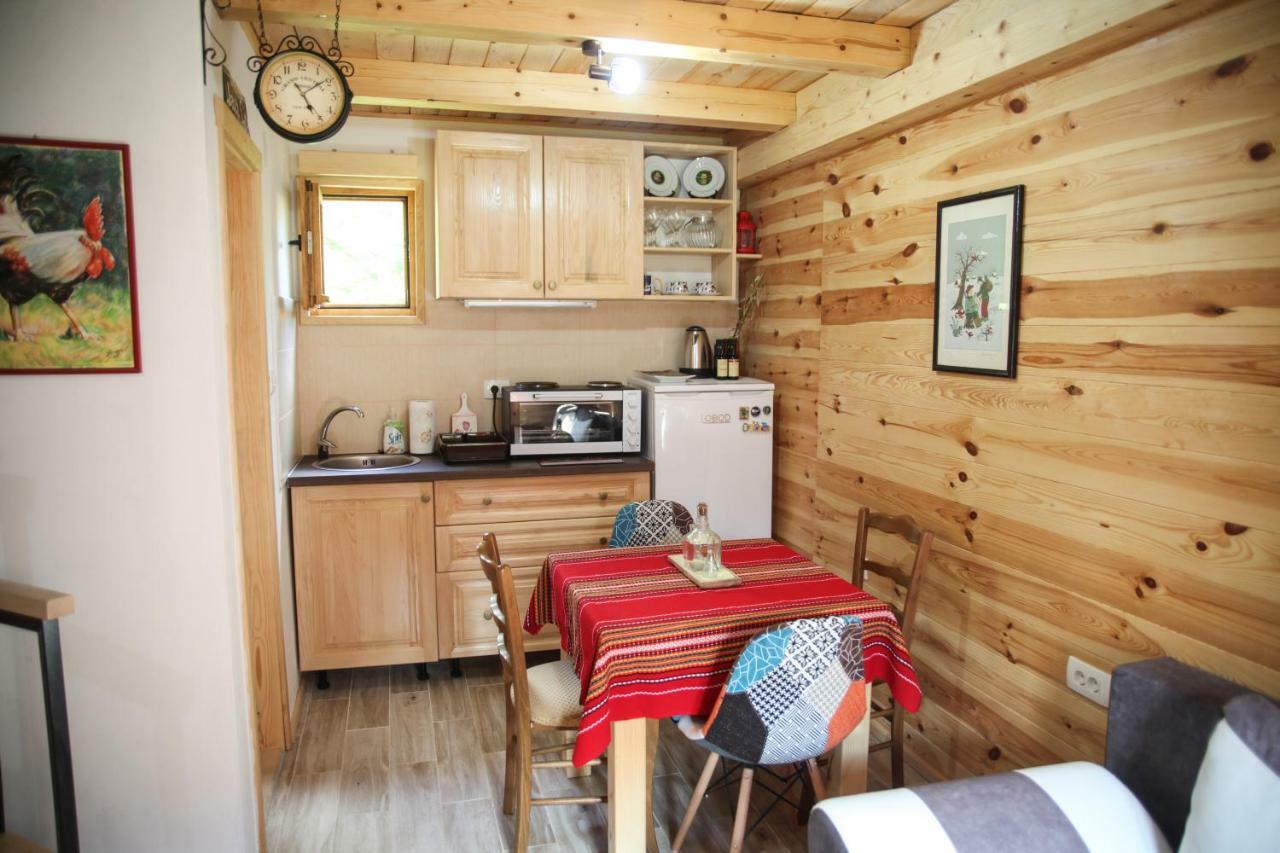 Taramour Cottages. مويكوفاتش المظهر الخارجي الصورة
