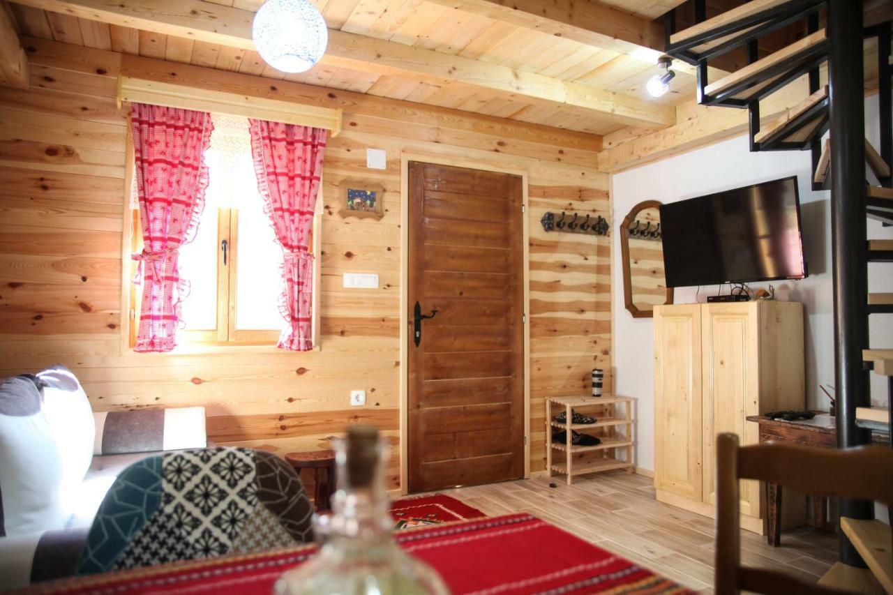 Taramour Cottages. مويكوفاتش المظهر الخارجي الصورة